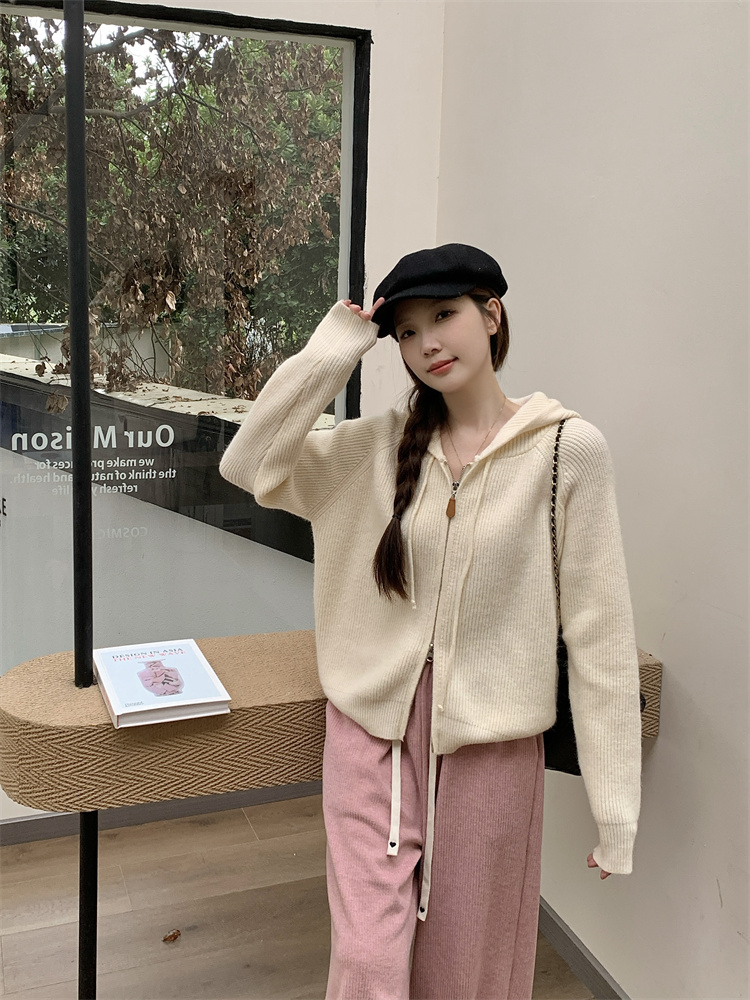 2025 Autumn Plus Size Women's Slimming Korean Style Knit Cardigan Sweater