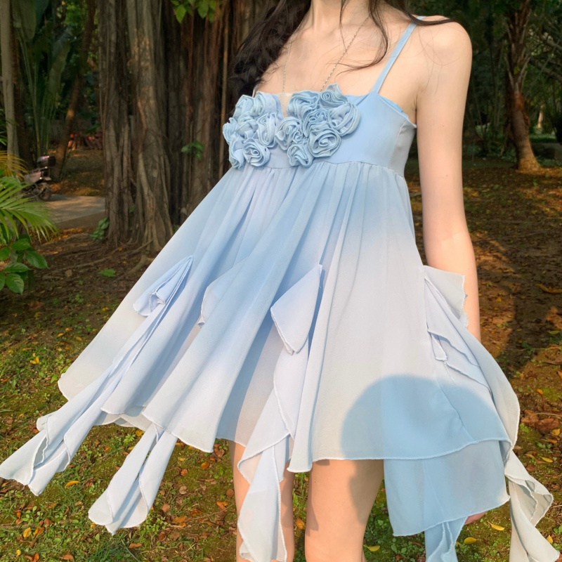 Women's French Style Spaghetti Strap Dress 2026 Early Spring New Pure Desire Cake Dress Vacation Dress