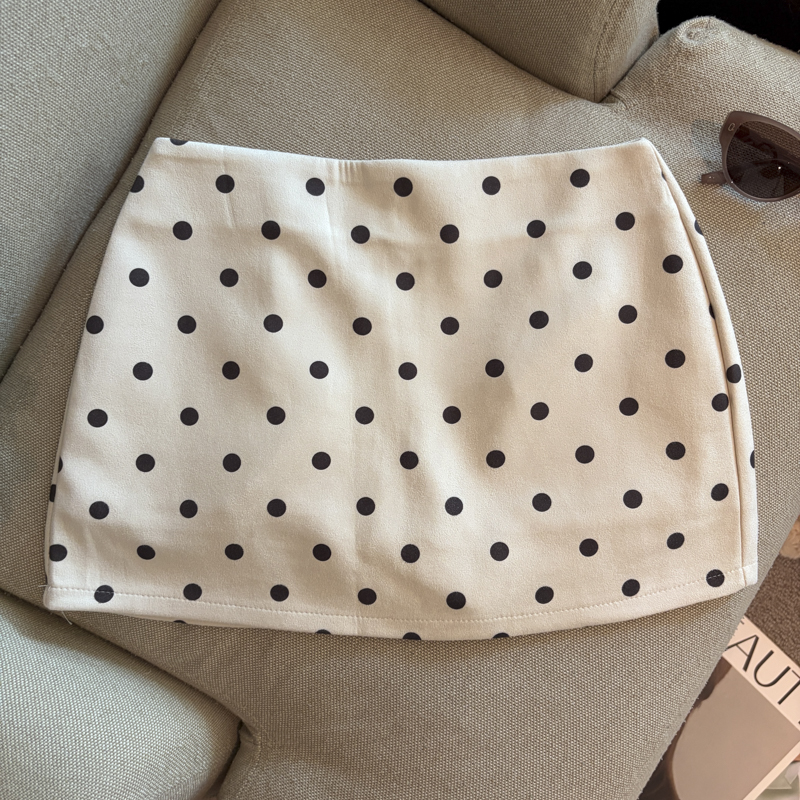 2026 Autumn Winter Polka Dot A-Line Skirt Women Slimming Short Skirt Pants Anti-Exposure - Image 2