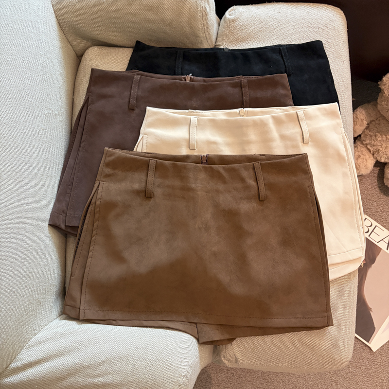 2026 Autumn Korean Style Solid Color Split Faux Leather A-Line Mini Skirt with Belt - Image 2